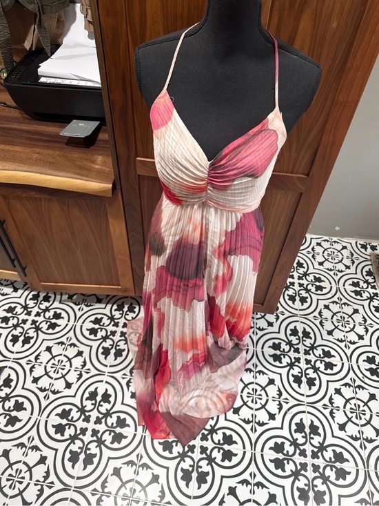 Express Dresses & Skirts - Express Pink Multi Floral Pleated Spaghetti-Strap Maxi Dress